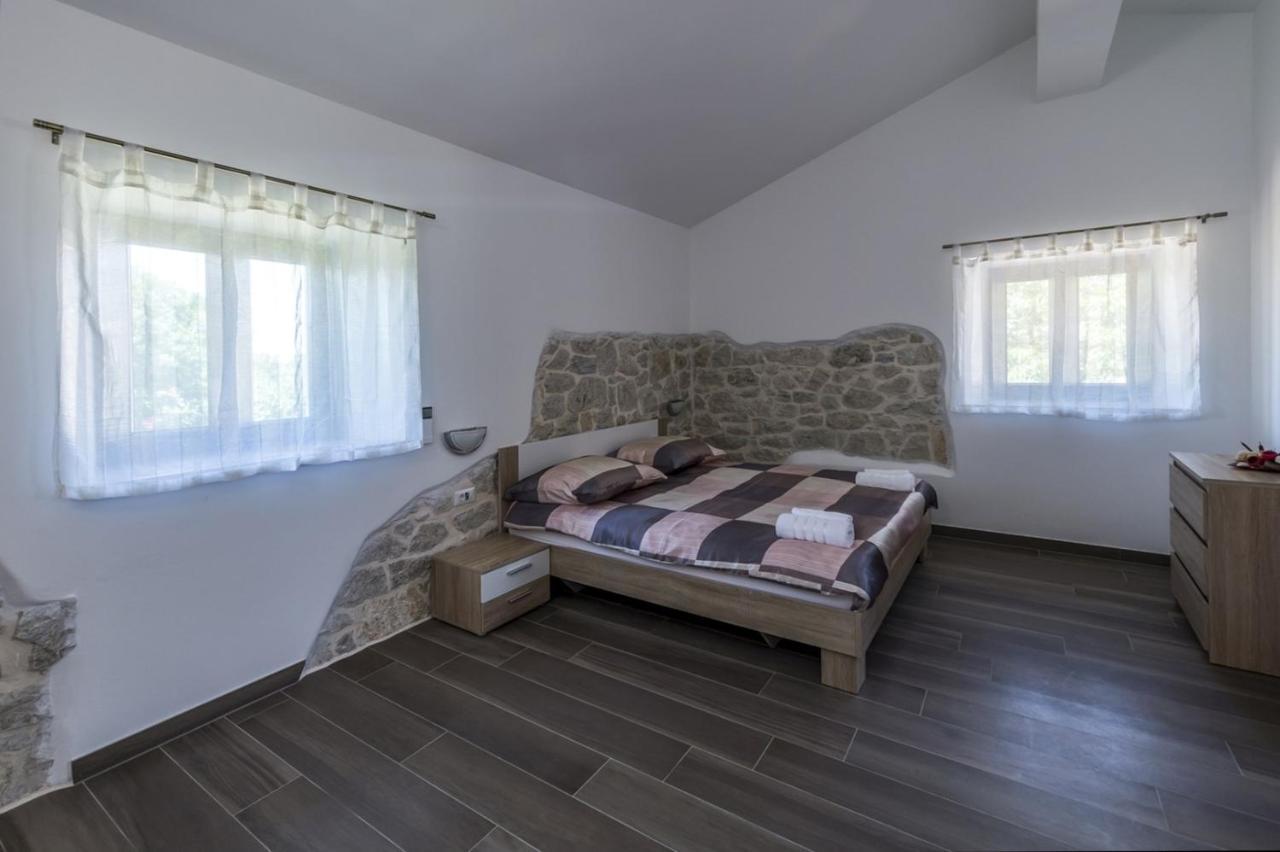 Spacious Four-Bedroom Villa Marija Klostar Dış mekan fotoğraf