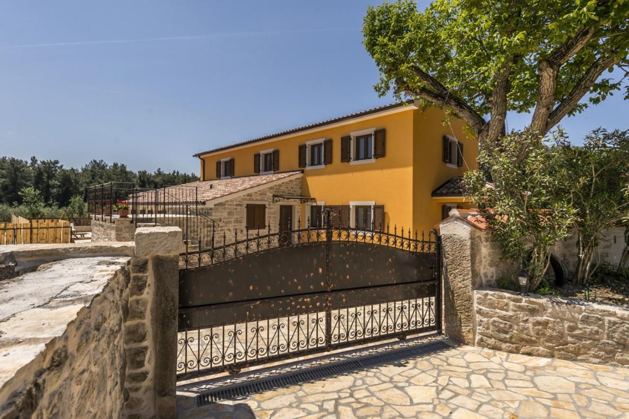 Spacious Four-Bedroom Villa Marija Klostar Dış mekan fotoğraf