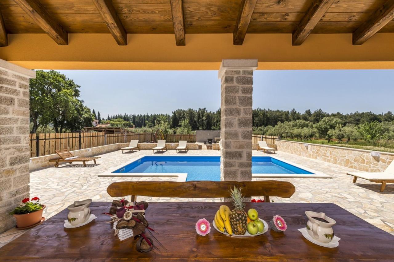 Spacious Four-Bedroom Villa Marija Klostar Dış mekan fotoğraf